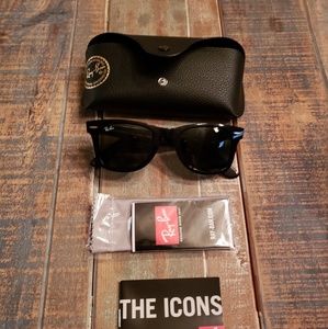 Womens black ray ban wayfarer